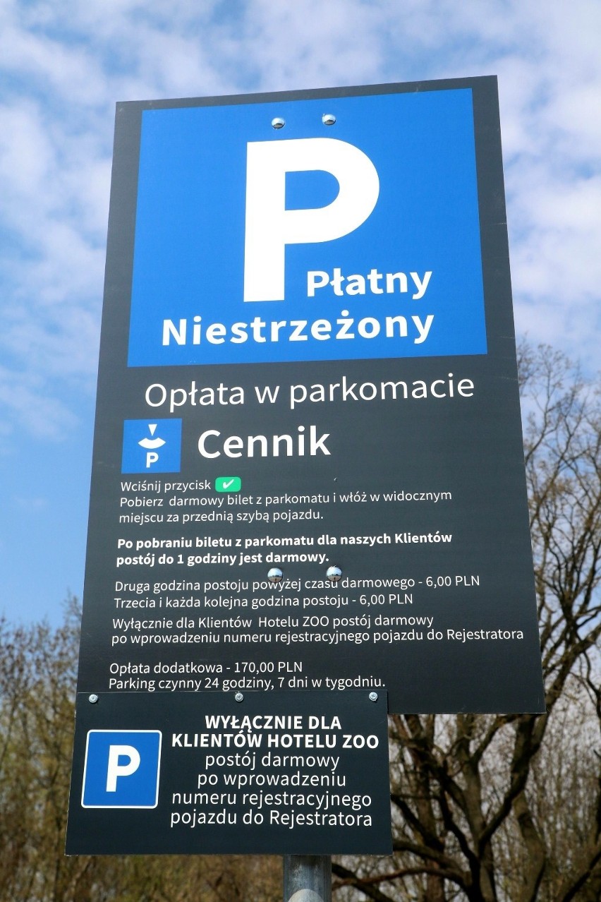 Uważaj na tym parkingu Biedronki. Postój może Cię kosztować 170 złotych!