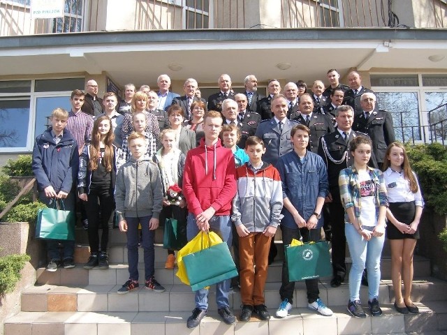   W finale powiatowym turnieju „Młodzież Zapobiega Pożarom” spotkali się uczniowie podstawówek, gimnazjum i liceum.