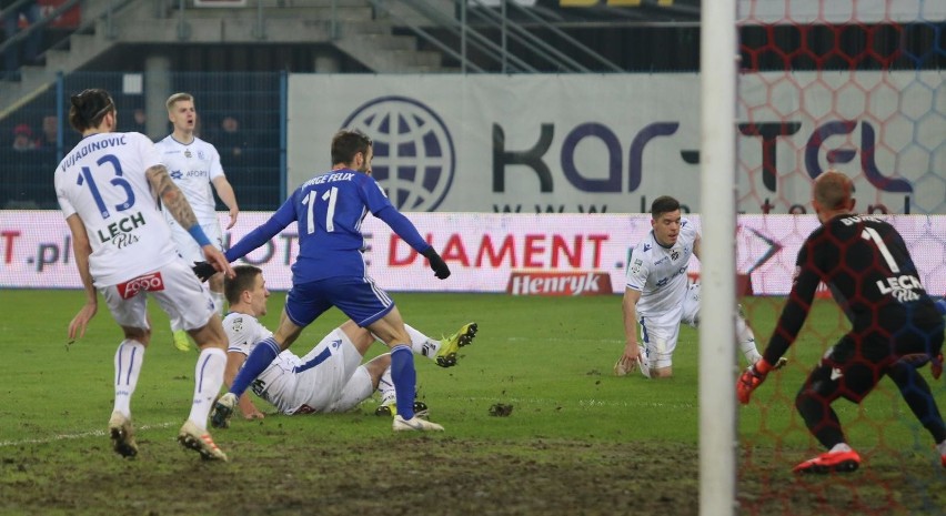 Piłkarze Piasta Gliwice rozgromili Lecha Poznań