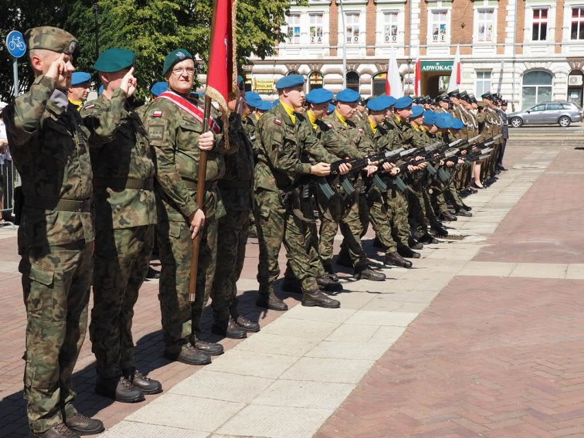 Uroczyste obchody Święta Wojska Polskiego [ZDJĘCIA, WIDEO]