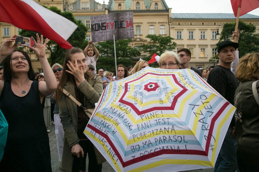 24 lipca 2017. Protest w obronie niezależności sądów na...