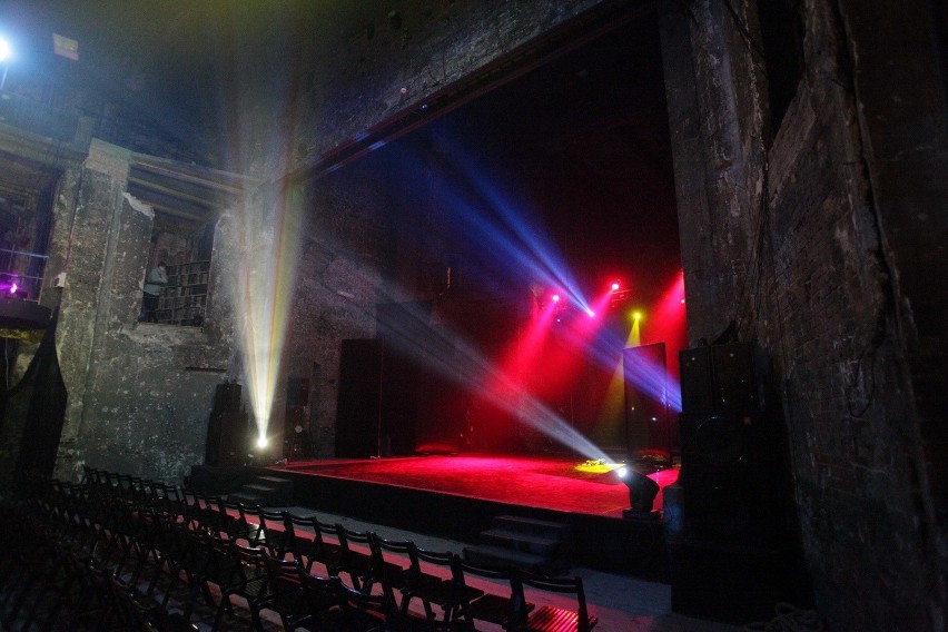 Metropolitalna Noc Teatrów 2013: nocne zwiedzanie ruin Teatru Victoria w Gliwicach [ZDJĘCIA]