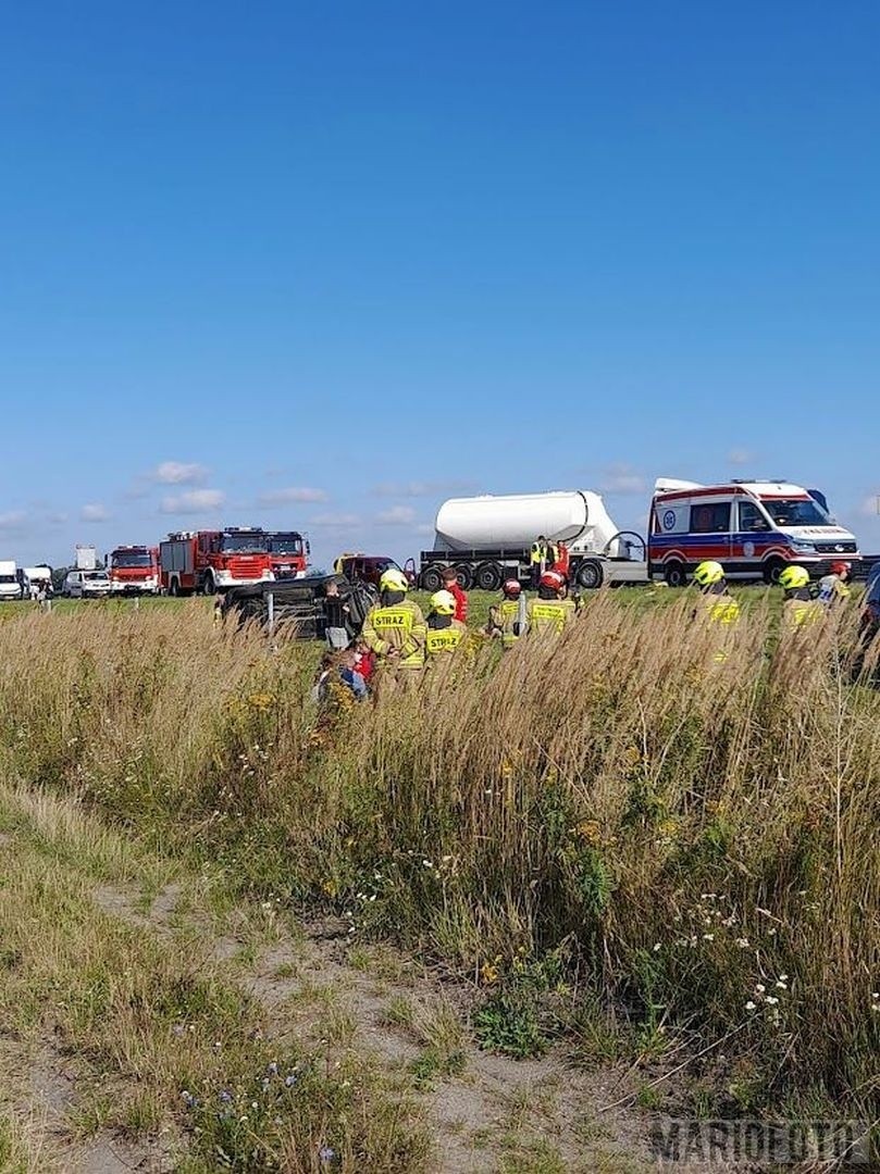 Karambol na autostradzie A4. Zderzenie pięciu samochodów na...