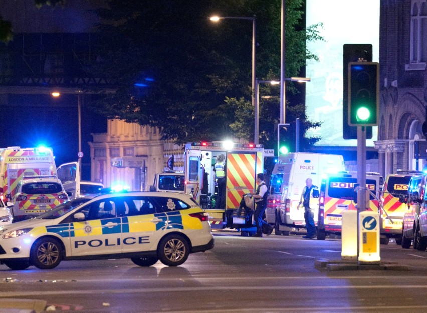 Wielka Brytania: Zamach w Londynie, ataki na London Bridge i Borough Market. Są ofiary [ZDJĘCIA]