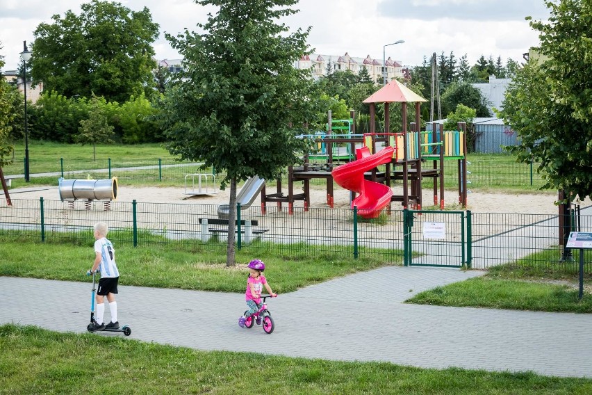 Miejski plac zabaw w Parku Rekreacji Sportowej przy ul....