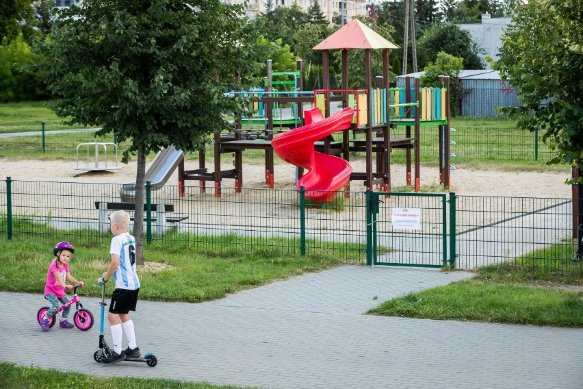 Miejski plac zabaw w Parku Rekreacji Sportowej przy ul....