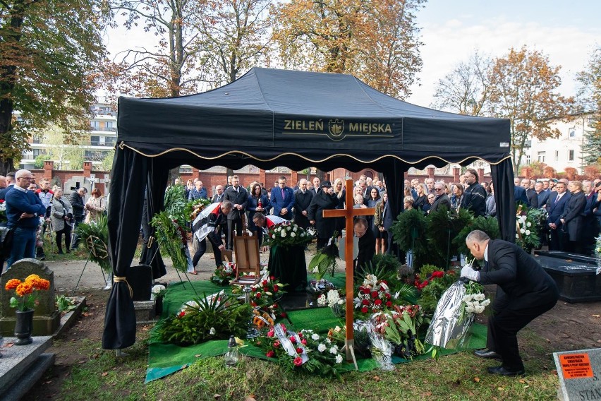 We wtorek na cmentarzu starofarnym w Bydgoszczy odbył się...