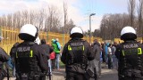 Policja rozpędziła pseudokibiców przed stadionem GKS Tychy