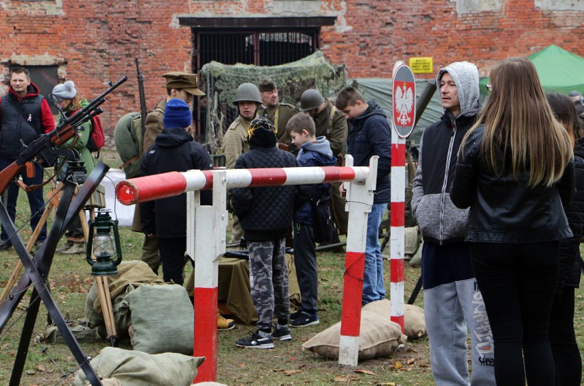 Stowarzyszenie "Rawelin" zadbało, aby w Święto...