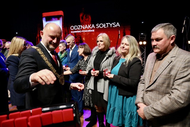 Uroczystość wręczenia odznaczeń sołtysom z województwa kujawsko-pomorskiego odbyła się w Auli Uniwersytetu Mikołaja Kopernika w Toruniu