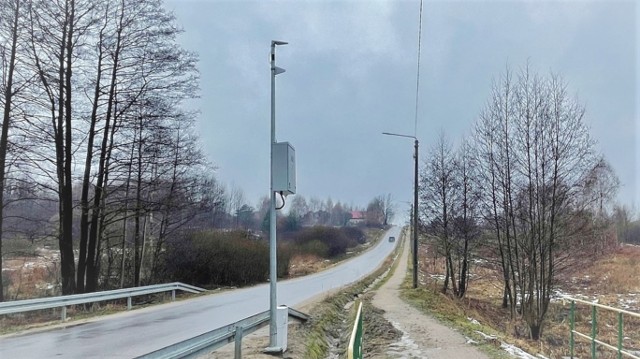 W ubiegłym tygodniu zakończył się montaż i pr&oacute;by rozruchowe stacji meteorologicznej zainstalowanej przy drodze powiatowej 4019W Ciechostowice &ndash; Łazy w miejscowości Ciechostowice .