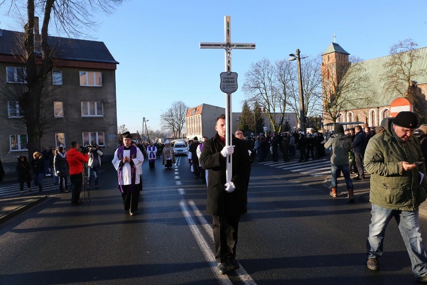 Pogrzeb kierowcy, który zginął w zamachu w Berlinie. Łukasza Urbana żegna ponad tysiąc osób