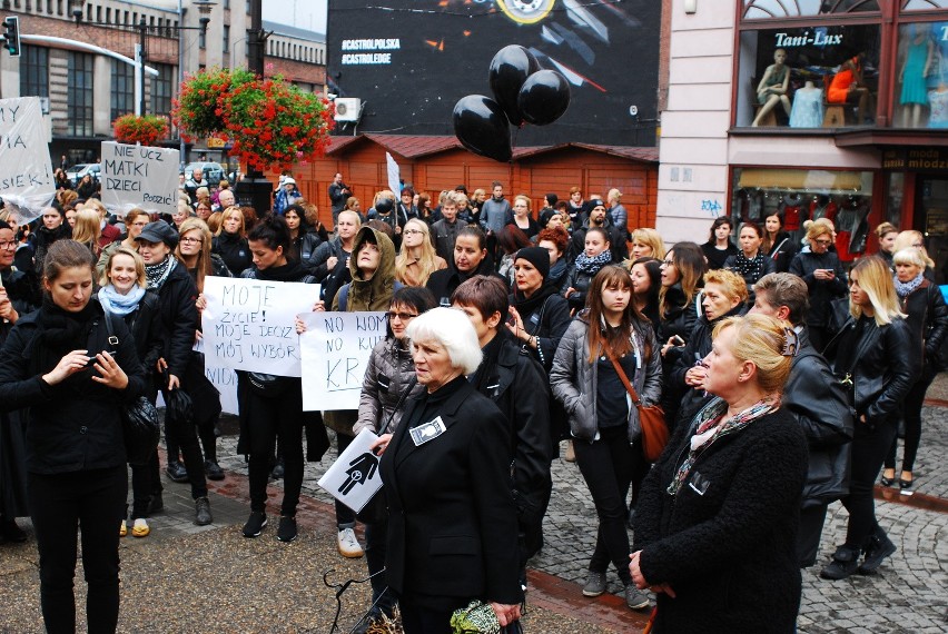 Czarny protest w Bytomiu ZDJĘCIA + WIDEO