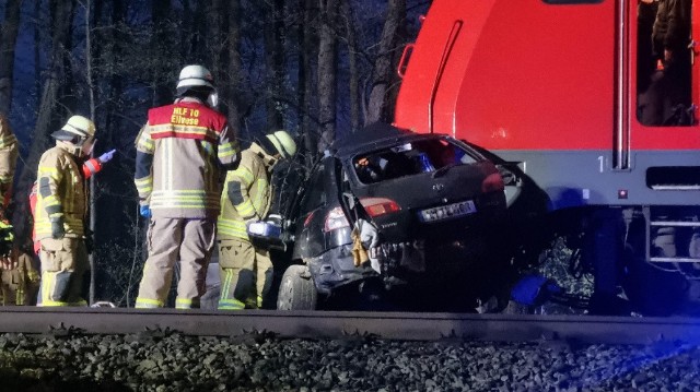 Śmiertelny wypadek na przejeździe kolejowym.