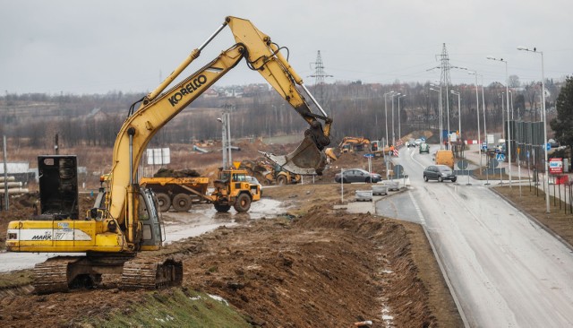 Województwo i poszczególne miasta znaczną część  wydatków inwestycyjnych przeznaczą na transport i budowę dróg