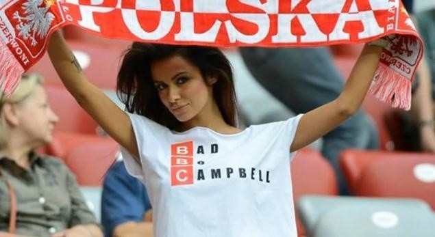 Natalia Siwiec z koszulką Bad Boy Campbell