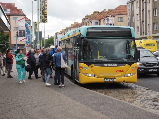 Od środy parkowanie i jazda autobusem w Koszalinie będą już droższe
