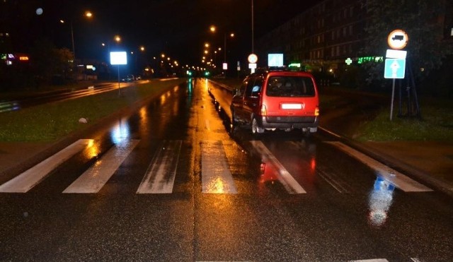 Do wypadku doszło o godz. 22.10 na przejściu dla pieszych przy ul. Słonecznej