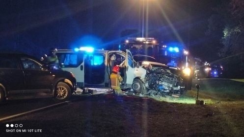 W wypadku z 1 grudnia zginął 67-letni kierowca opla, a trzej...