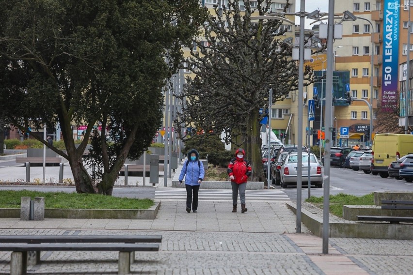 Szczecin. Mandaty za łamanie nowych zasad walki z pandemią koronawirusa. Kilkadziesiąt w jeden dzień - 2.04.2020