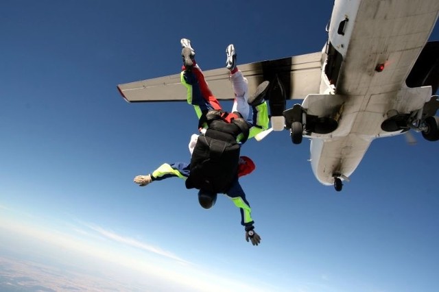 Austriak Felix Baumgartner skoczy z prędkością dźwięku, z wysokości 36 km