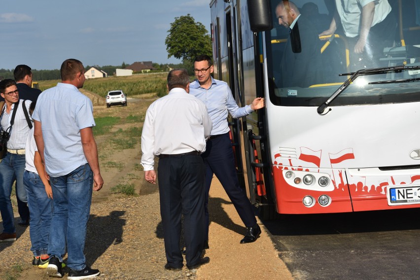 Premier przyjehał do Miedźna nową drogą