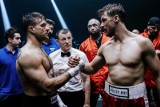 Piotr Stramowski bije się z Mikołajem Roznerskim w filmie „Fighter”