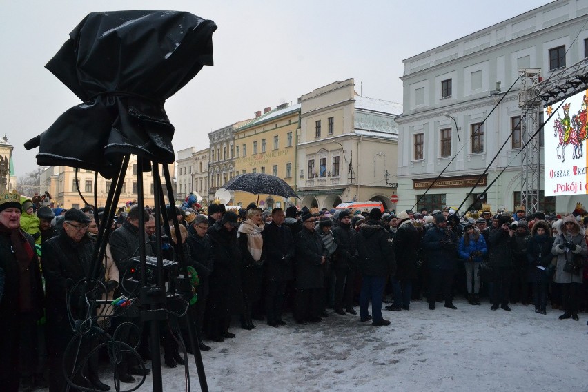 Orszak Trzech Króli w Cieszynie z prezydentem Andrzejem Dudą i Agatą Dudą ZDJĘCIA i WIDEO