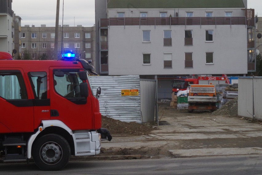 Wypadek na budowie bloku przy alei Solidarności w Opolu. Z...