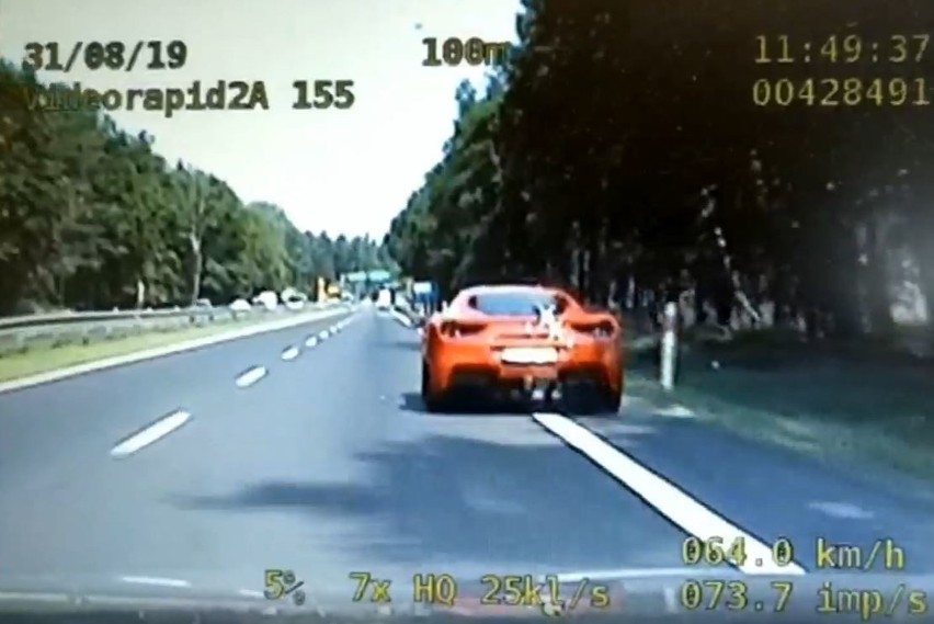 Ferrari poruszało się po DK 86 aż 177 km/h. Do akcji...