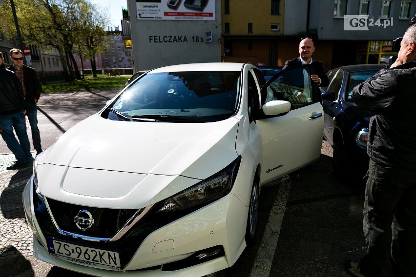 Powoli rośnie zainteresowanie samochodami elektrycznymi i hybrydami