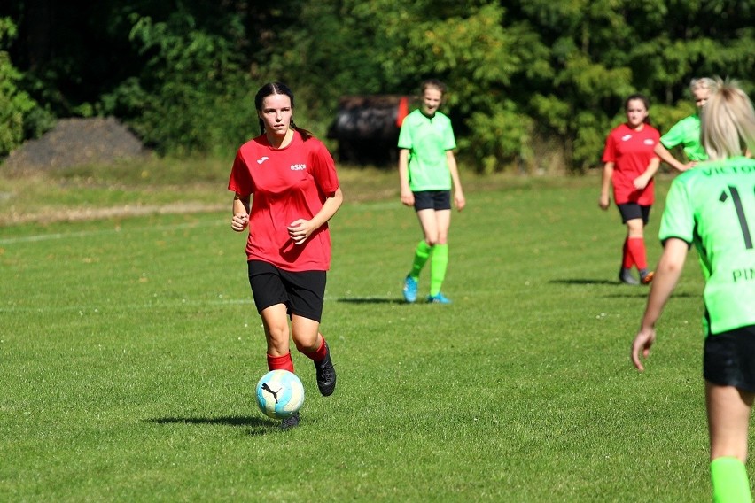 Eska Skarżysko-Kamienna - Victoria Pińczów - IV liga kobiet