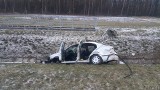 Wypadek na autostradzie A4 pod Opolem. Skoda rozbiła się o nasyp
