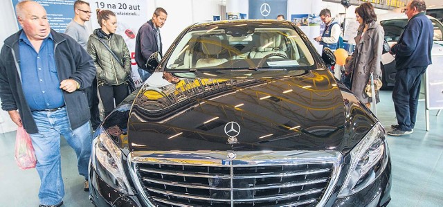 Koszalin. Po Targach MotoryzacjiNajdroższe auto na targach - Mercedes S360 kosztowało blisko 600 tysięcy złotych.