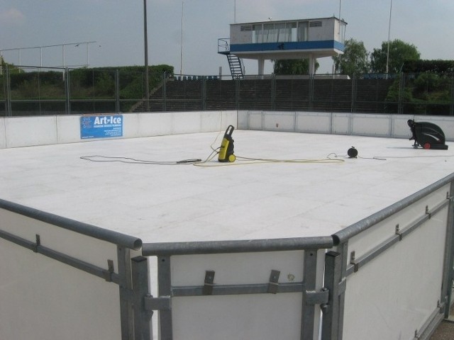 Od jutra wszyscy chętni będą mogli korzystać z lodowiska przy stadionie MOSiR.