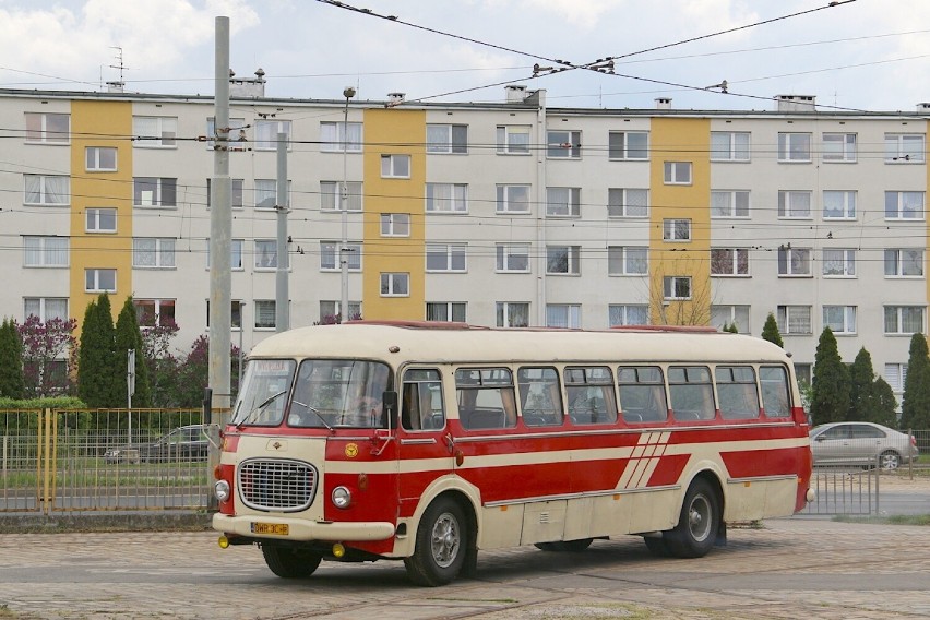 Na wybranych kursach tramwajów pojawi się przewodnik, który...