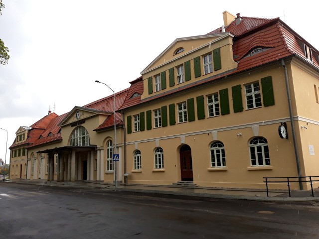 Od 9 czerwca zmienia się rozkład jazdy pociągów. Będzie obowiązywał do końca sierpnia 2019 r. Na kolejnych slajdach można sprawdzić godziny odjazdów pociągów ze stacji Żagań.