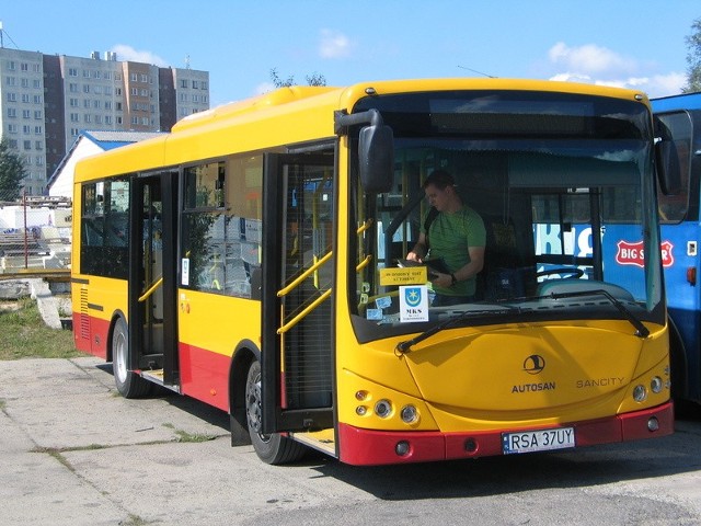 Testowany autobus przez kilkanaście dni woził pasażerów tarnobrzeskiego przedsiębiorstwa MKS na liniach miejskich i podmiejskich