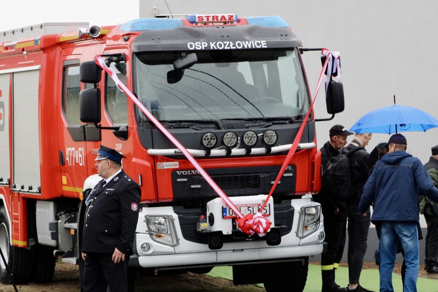 Przywitanie nowego wozu strażackiego dla jednostki OSP...