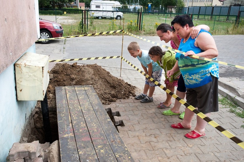 Po uderzeniu samochodu, rozszczelniła sie instalacja gazowa na budynku przy ulicy Konarskiego