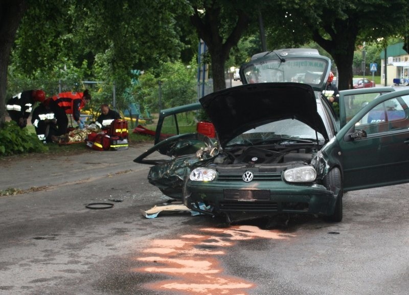 Olecko - Aleja Zwycięstwa. Tragiczny wypadek (zdjęcia)