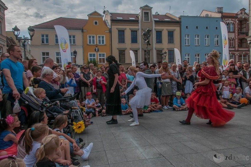 Festiwal Artystów Ulicy Ulicznicy 2017 trwa ZDJĘCIA