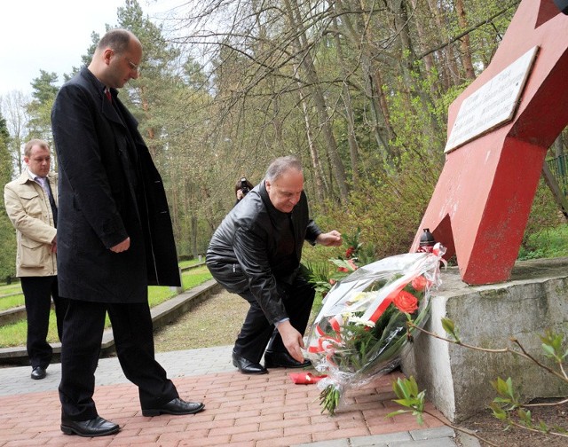 Rosyjska delegacja złożyła wczoraj wieńce na grobie Borysa Dmitrijewskiego na lęborskim Cmentarzu Żołnierzy Radzieckich. 