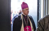 Abp Dzięga do księży z archidiecezji szczecińsko-kamieńskiej o protestach kobiet: to nie są przypadkowe ataki. Wydał dyspozycje, co robić