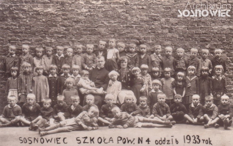 Stare zdjęcia szkolne uczniów dawnych klas sosnowieckich...