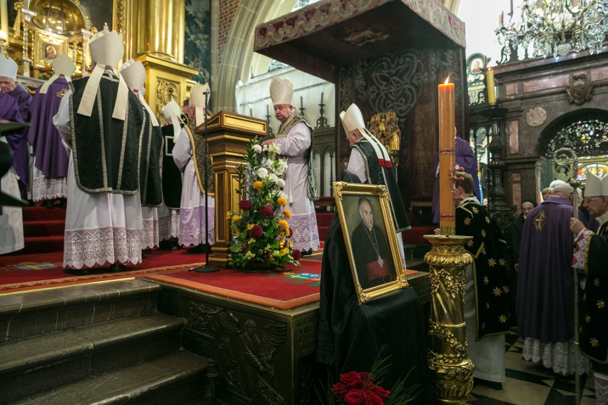 Kraków pożegnał księdza Bielańskiego. Msza święta odbyła się...