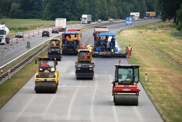 Tegoroczny remont autostrad A4 na Opolszczyźnie trwa od początku czerwca. W piątek zakończył się jego pierwszy etap. Od węzła Brzeg, w stronę Opola (około 10 km).