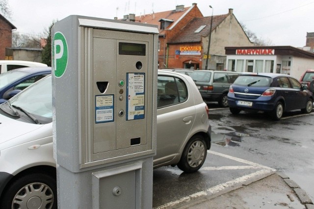 Trzy parkingi są bezpłatne, bo miasto nie podpisało jeszcze umowy z firmą, która będzie je dzierżawić.