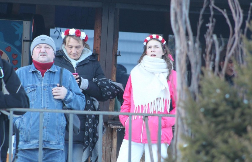 Kibice przed konkursem drużynowym PŚ w Zakopanem (15.01.22)