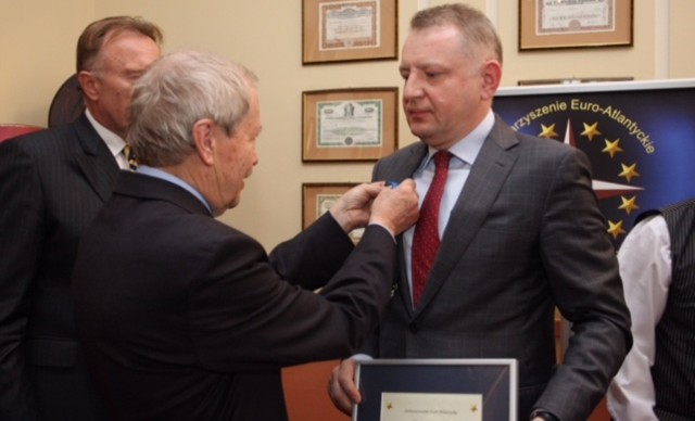 Zygmunt Rafał Trzaskowski, dyrektor generalny zielonogórskiej firmy Hertz Systems został odznaczony medalem za działanie na rzecz obronności Polski